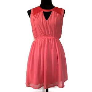 Tobi Sleeveless Keyhole Chiffon Pink Dress Empire